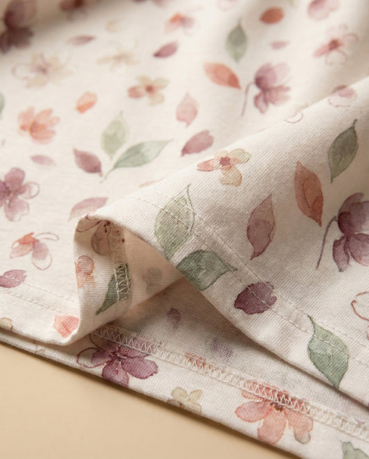 Soft Petal Meadow Women’s Short Pajama Set – Minimal Floral Sleepwear